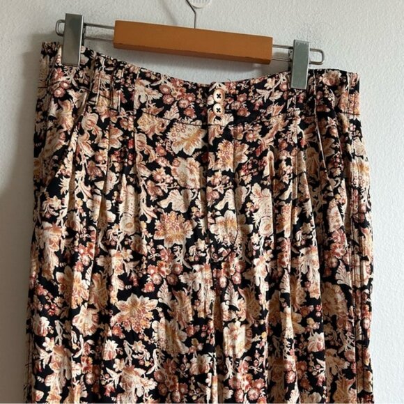 Anthropologie Diandra Pleated Floral Jogger Pants - Picture 3 of 13